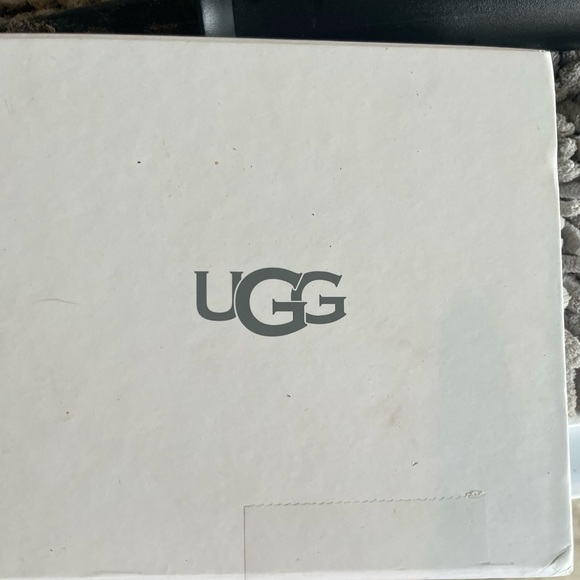 #NIB #BrandNew.                   #UGG SUEDE CLEANER - Picture 2 of 4